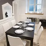 Apartment Moderne & Spacieux Au Coeur De *