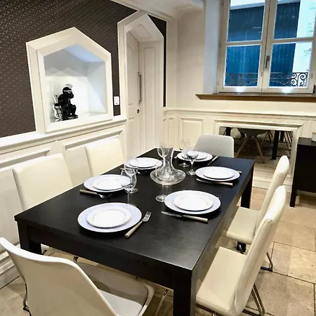 Lägenhet Moderne & Spacieux Au Coeur De