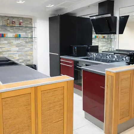 Apartment Moderne & Spacieux Au Coeur De *